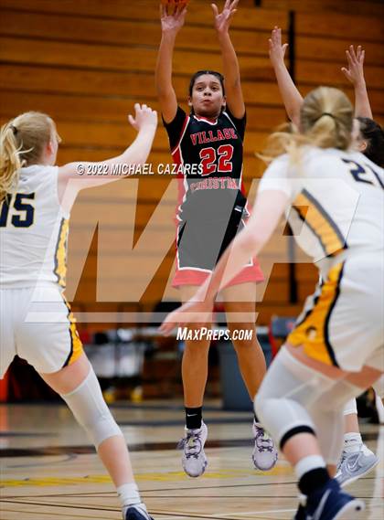 Thumbnail 1 in Village Christian vs. Oak Ridge (So Cal Prep Classic San Diego) photogallery.