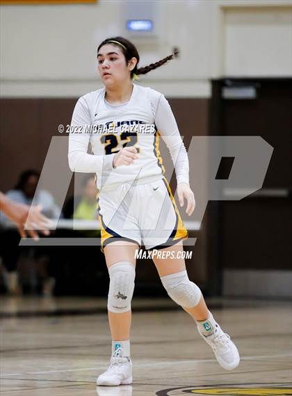 Thumbnail 1 in Village Christian vs. Oak Ridge (So Cal Prep Classic San Diego) photogallery.