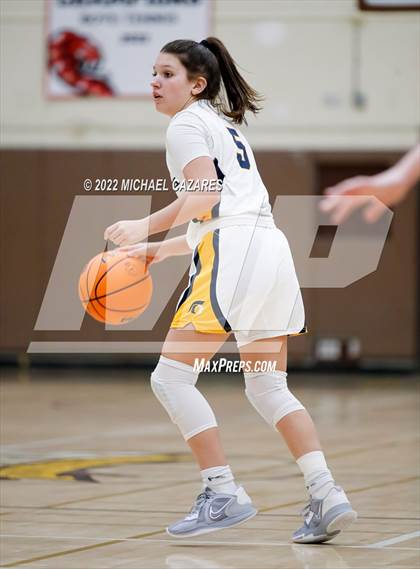 Thumbnail 2 in Village Christian vs. Oak Ridge (So Cal Prep Classic San Diego) photogallery.