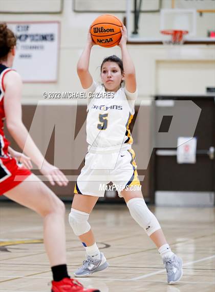 Thumbnail 1 in Village Christian vs. Oak Ridge (So Cal Prep Classic San Diego) photogallery.