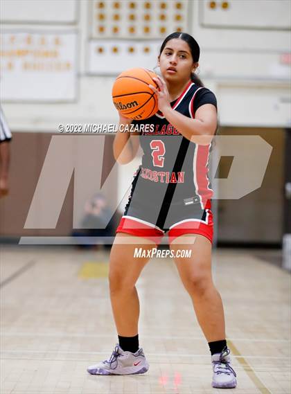 Thumbnail 1 in Village Christian vs. Oak Ridge (So Cal Prep Classic San Diego) photogallery.