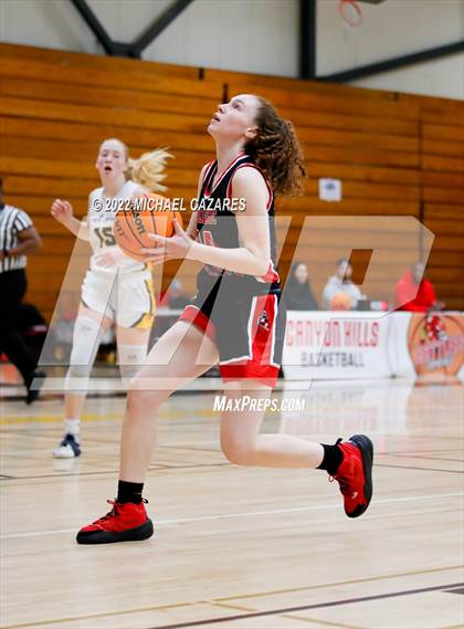 Thumbnail 3 in Village Christian vs. Oak Ridge (So Cal Prep Classic San Diego) photogallery.