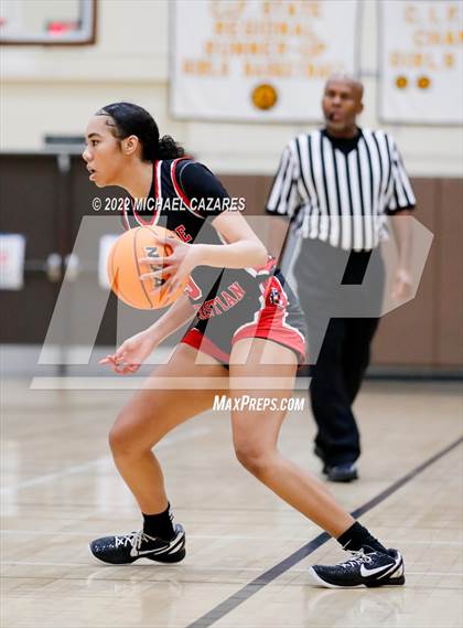 Thumbnail 3 in Village Christian vs. Oak Ridge (So Cal Prep Classic San Diego) photogallery.