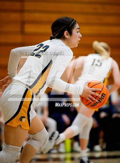 Thumbnail 2 in Village Christian vs. Oak Ridge (So Cal Prep Classic San Diego) photogallery.