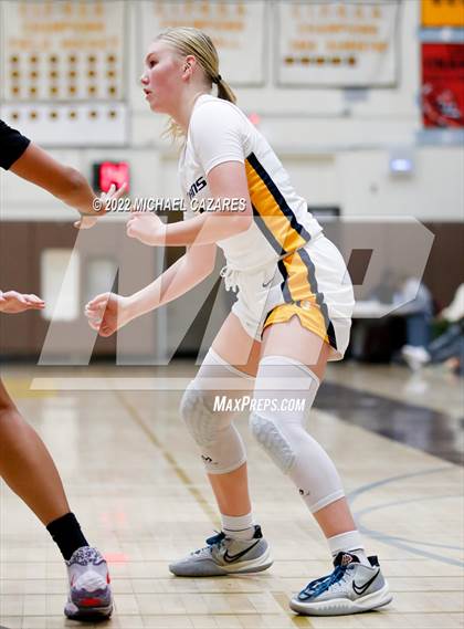 Thumbnail 2 in Village Christian vs. Oak Ridge (So Cal Prep Classic San Diego) photogallery.