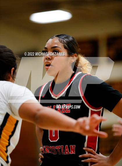 Thumbnail 1 in Village Christian vs. Oak Ridge (So Cal Prep Classic San Diego) photogallery.