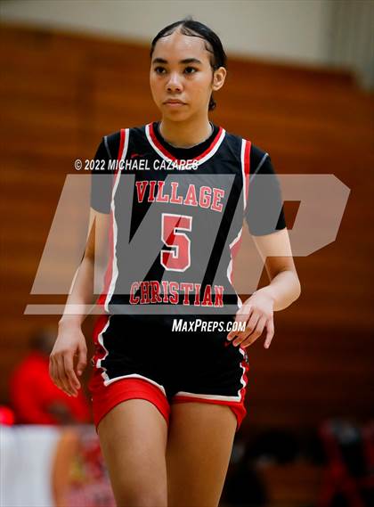 Thumbnail 1 in Village Christian vs. Oak Ridge (So Cal Prep Classic San Diego) photogallery.