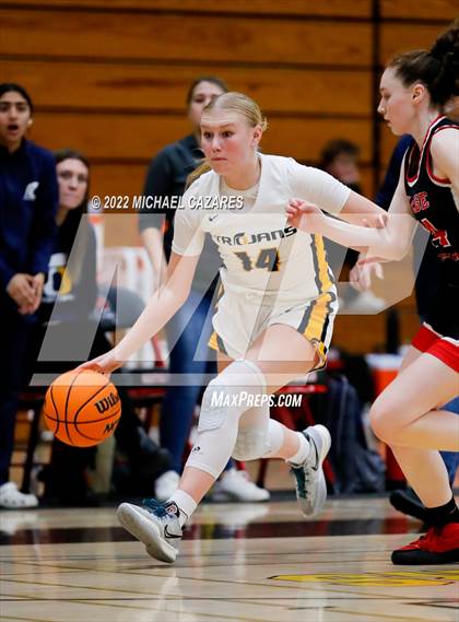 Thumbnail 3 in Village Christian vs. Oak Ridge (So Cal Prep Classic San Diego) photogallery.