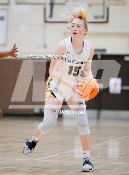 Thumbnail 2 in Village Christian vs. Oak Ridge (So Cal Prep Classic San Diego) photogallery.