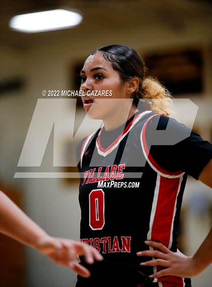 Thumbnail 3 in Village Christian vs. Oak Ridge (So Cal Prep Classic San Diego) photogallery.