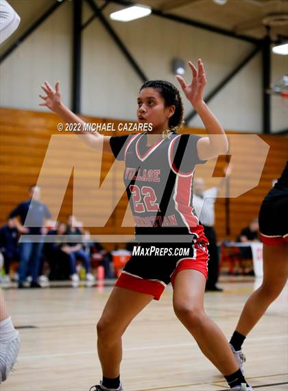 Thumbnail 1 in Village Christian vs. Oak Ridge (So Cal Prep Classic San Diego) photogallery.