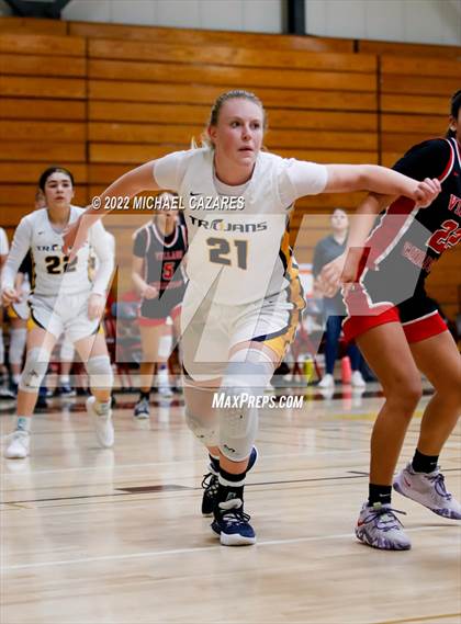 Thumbnail 2 in Village Christian vs. Oak Ridge (So Cal Prep Classic San Diego) photogallery.
