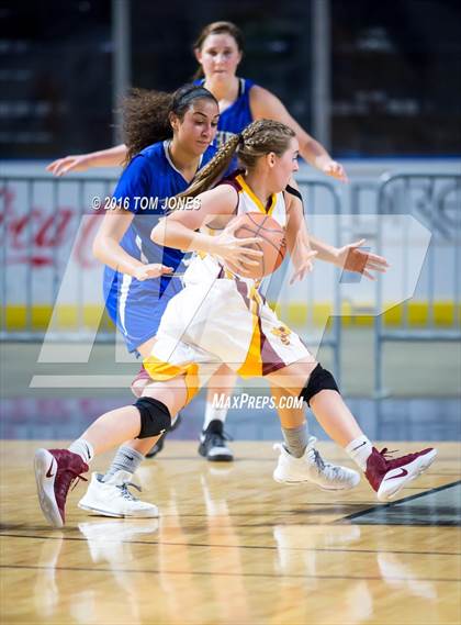 Thumbnail 1 in White River vs. Bothell photogallery.