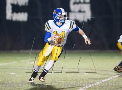 Thumbnail 2 in Joel Barlow vs. Gilbert-Northwestern (CIAC Class M Quarterfinal) photogallery.