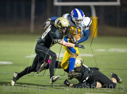 Thumbnail 3 in Joel Barlow vs. Gilbert-Northwestern (CIAC Class M Quarterfinal) photogallery.
