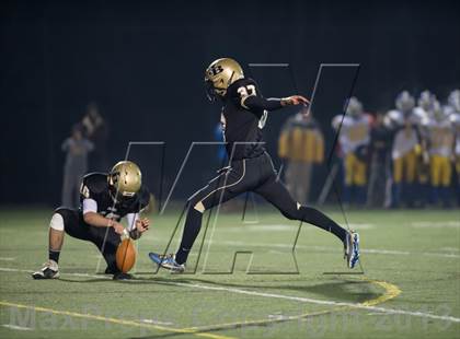 Thumbnail 2 in Joel Barlow vs. Gilbert-Northwestern (CIAC Class M Quarterfinal) photogallery.