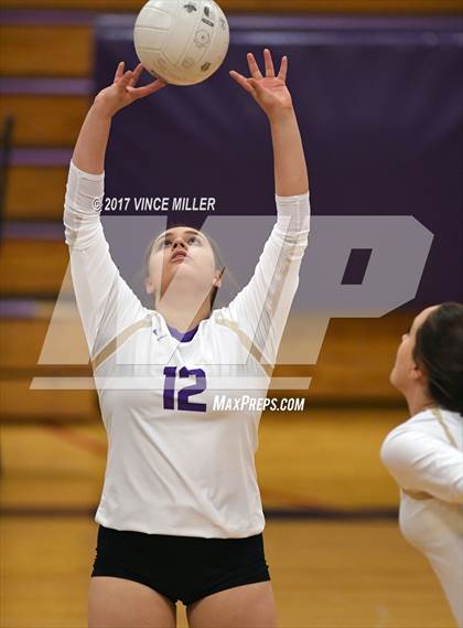 Thumbnail 3 in Bellarmine Prep @ Sumner photogallery.