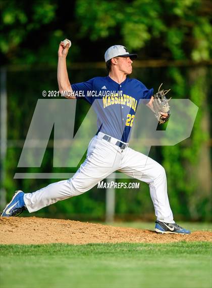 Thumbnail 3 in Massapequa @ Farmingdale photogallery.
