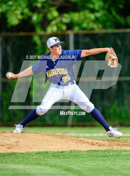 Thumbnail 3 in Massapequa @ Farmingdale photogallery.