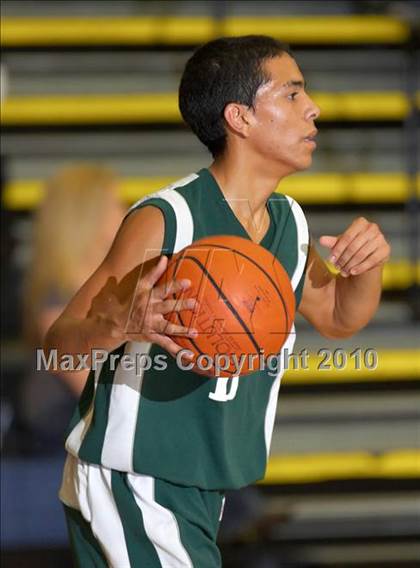 Thumbnail 1 in Ponderosa @ Vista del Lago photogallery.