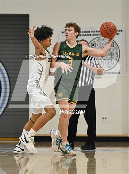 Thumbnail 2 in San Ramon Valley vs. Salesian College Preparatory (CIF NCS Open Semifinal) photogallery.