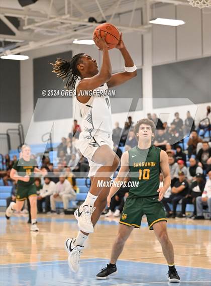 Thumbnail 3 in San Ramon Valley vs. Salesian College Preparatory (CIF NCS Open Semifinal) photogallery.