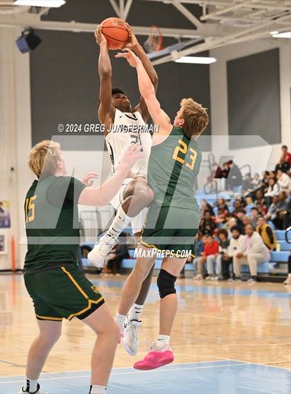 Thumbnail 1 in San Ramon Valley vs. Salesian College Preparatory (CIF NCS Open Semifinal) photogallery.