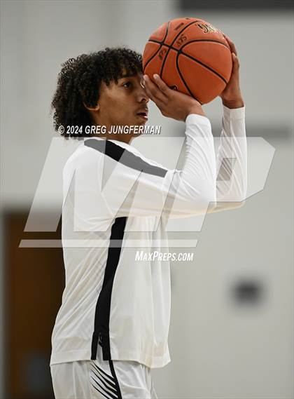 Thumbnail 1 in San Ramon Valley vs. Salesian College Preparatory (CIF NCS Open Semifinal) photogallery.