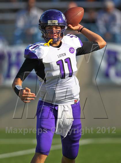 Thumbnail 3 in Plano West vs. Lufkin (UIL 5A Division 2 Regional Playoff) photogallery.