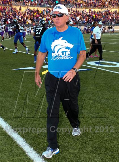 Thumbnail 3 in Plano West vs. Lufkin (UIL 5A Division 2 Regional Playoff) photogallery.