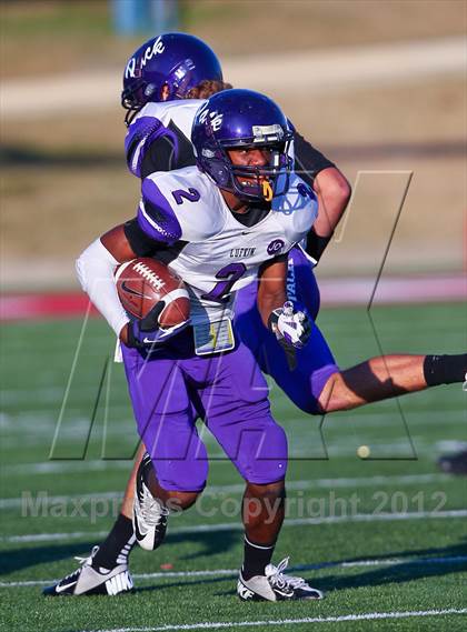 Thumbnail 3 in Plano West vs. Lufkin (UIL 5A Division 2 Regional Playoff) photogallery.