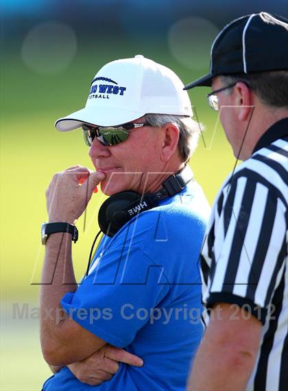 Thumbnail 2 in Plano West vs. Lufkin (UIL 5A Division 2 Regional Playoff) photogallery.