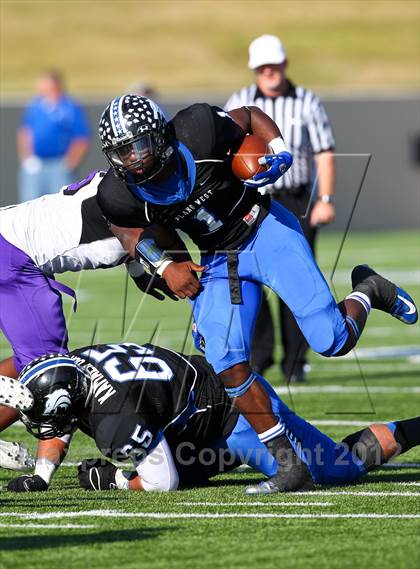 Thumbnail 2 in Plano West vs. Lufkin (UIL 5A Division 2 Regional Playoff) photogallery.