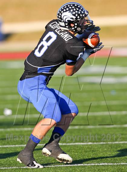 Thumbnail 2 in Plano West vs. Lufkin (UIL 5A Division 2 Regional Playoff) photogallery.
