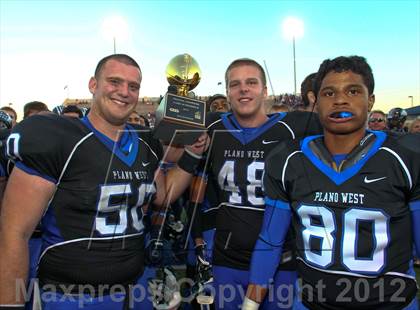 Thumbnail 2 in Plano West vs. Lufkin (UIL 5A Division 2 Regional Playoff) photogallery.