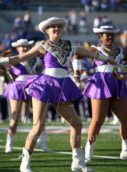 Thumbnail 3 in Plano West vs. Lufkin (UIL 5A Division 2 Regional Playoff) photogallery.