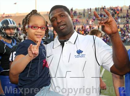 Thumbnail 1 in Plano West vs. Lufkin (UIL 5A Division 2 Regional Playoff) photogallery.