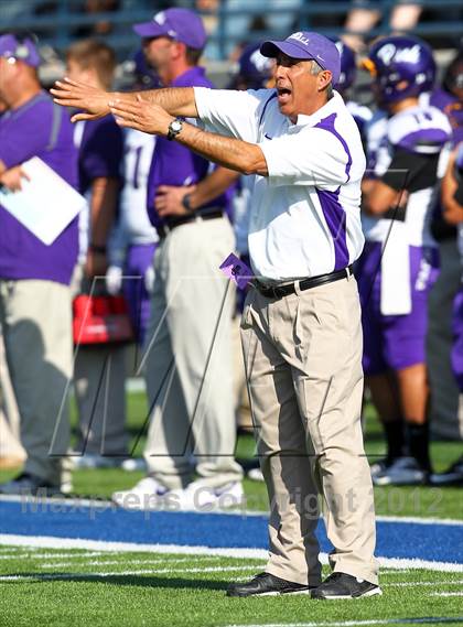 Thumbnail 2 in Plano West vs. Lufkin (UIL 5A Division 2 Regional Playoff) photogallery.