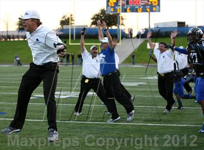 Thumbnail 1 in Plano West vs. Lufkin (UIL 5A Division 2 Regional Playoff) photogallery.