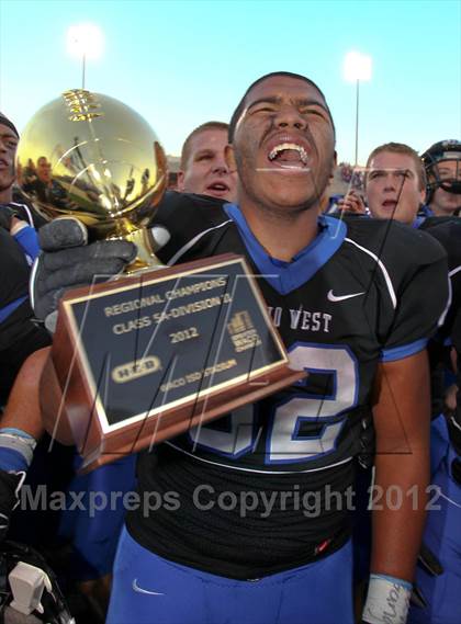 Thumbnail 3 in Plano West vs. Lufkin (UIL 5A Division 2 Regional Playoff) photogallery.