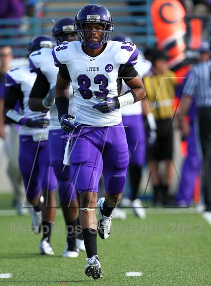 Thumbnail 2 in Plano West vs. Lufkin (UIL 5A Division 2 Regional Playoff) photogallery.