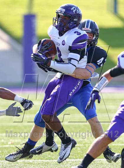 Thumbnail 2 in Plano West vs. Lufkin (UIL 5A Division 2 Regional Playoff) photogallery.