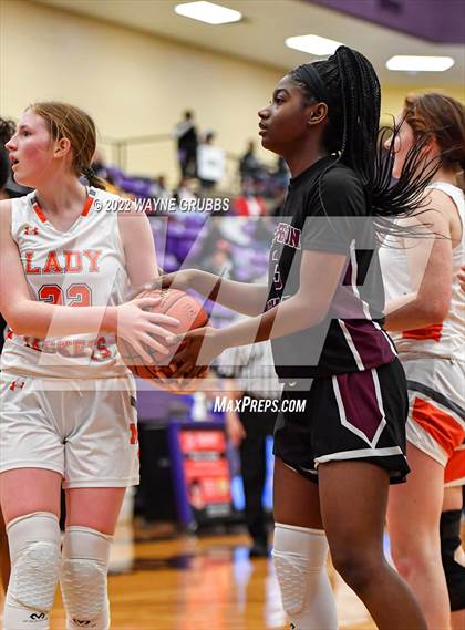 Thumbnail 3 in Mineola vs. Jefferson (UIL 3A Region 2 Area Playoff) photogallery.