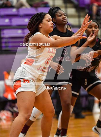 Thumbnail 2 in Mineola vs. Jefferson (UIL 3A Region 2 Area Playoff) photogallery.
