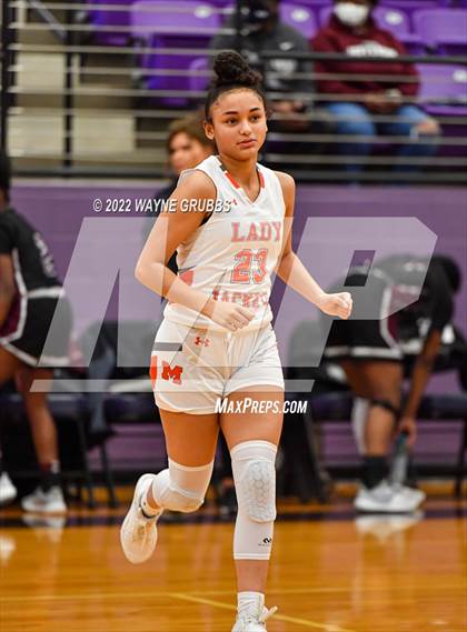 Thumbnail 3 in Mineola vs. Jefferson (UIL 3A Region 2 Area Playoff) photogallery.