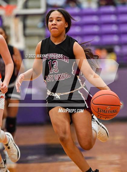 Thumbnail 1 in Mineola vs. Jefferson (UIL 3A Region 2 Area Playoff) photogallery.