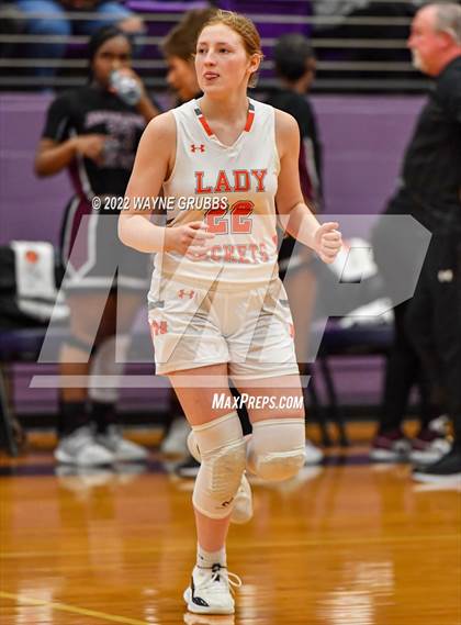 Thumbnail 1 in Mineola vs. Jefferson (UIL 3A Region 2 Area Playoff) photogallery.