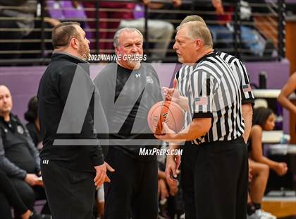 Thumbnail 3 in Mineola vs. Jefferson (UIL 3A Region 2 Area Playoff) photogallery.