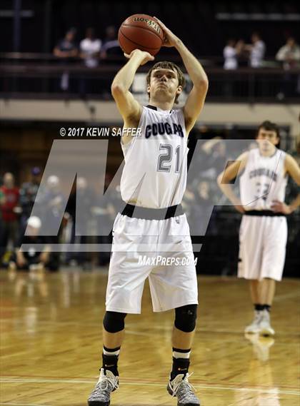 Thumbnail 2 in Holyoke vs. Sedgwick County  (CHSAA 2A Final) photogallery.