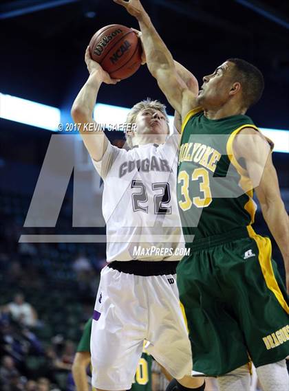 Thumbnail 1 in Holyoke vs. Sedgwick County  (CHSAA 2A Final) photogallery.